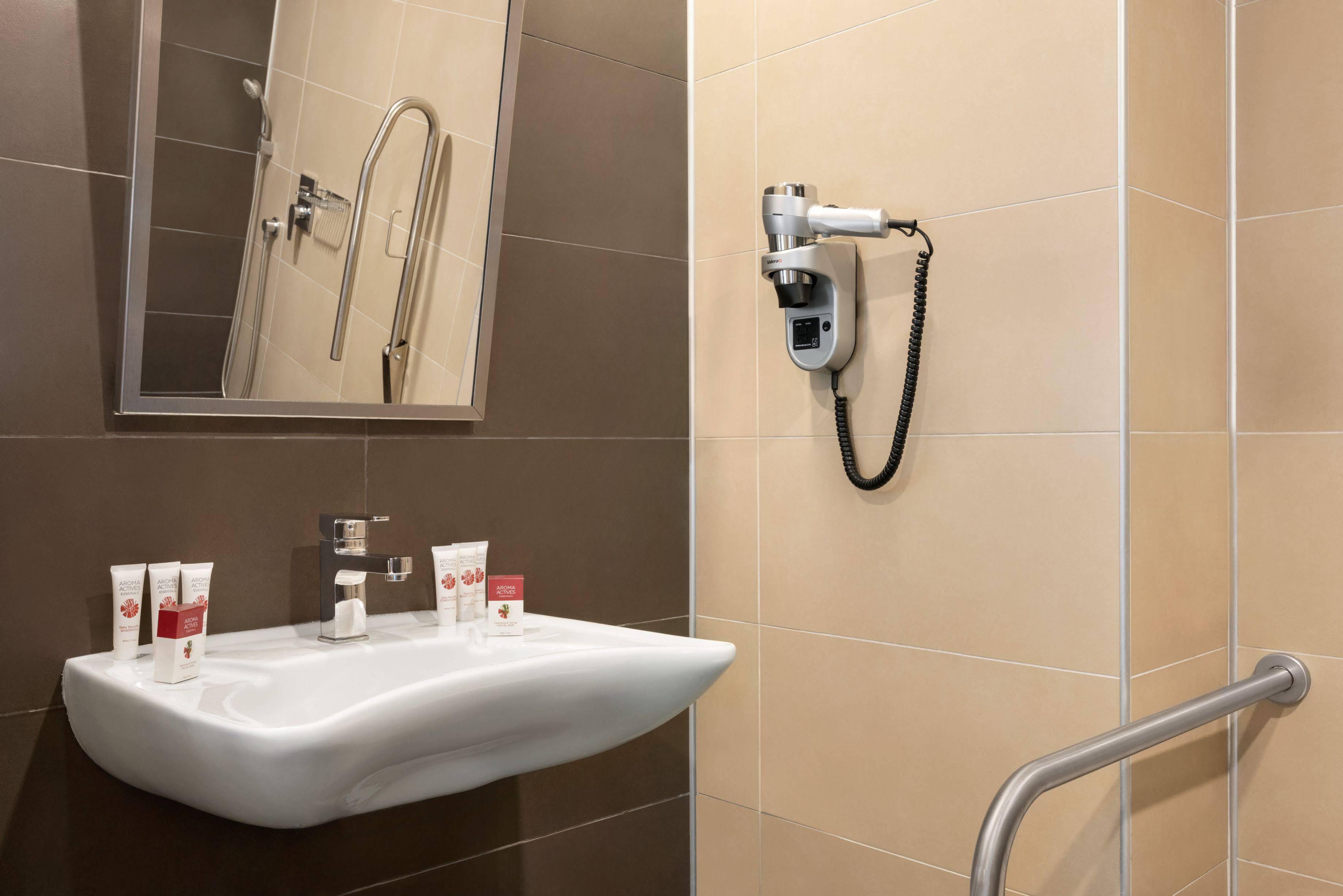 Ramada Resort By Wyndham Unye Extérieur photo