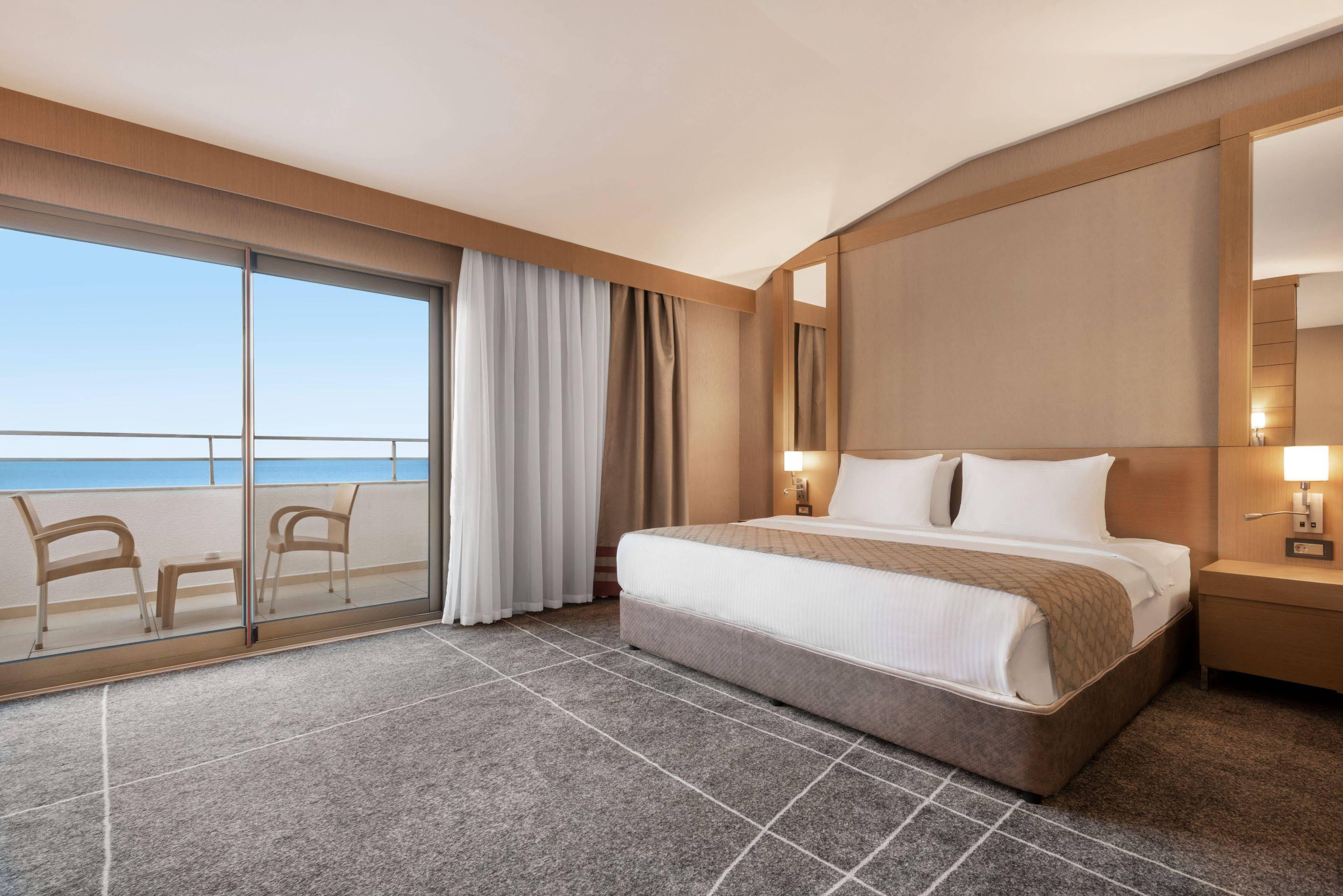 Ramada Resort By Wyndham Unye Extérieur photo