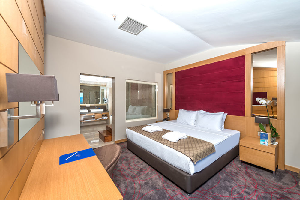 Ramada Resort By Wyndham Unye Extérieur photo