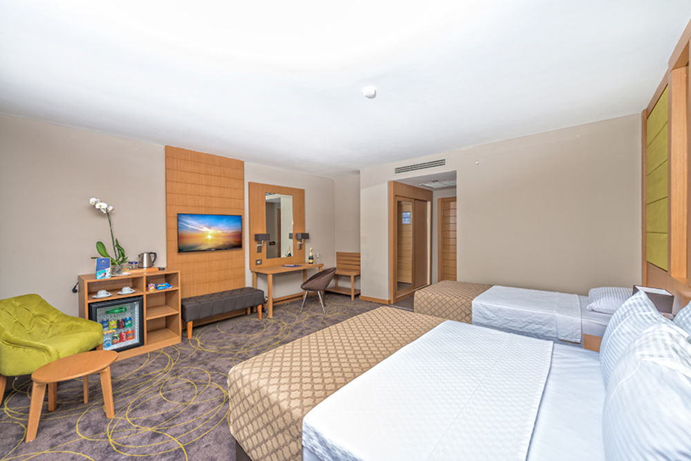 Ramada Resort By Wyndham Unye Extérieur photo