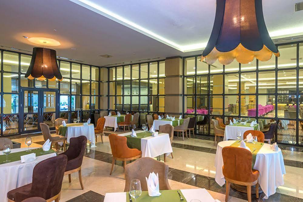Ramada Resort By Wyndham Unye Extérieur photo